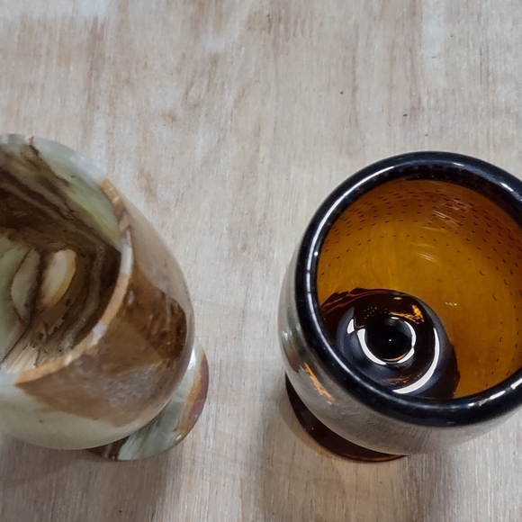 VINTAGE SET OF 2 MIX MATCH GOBLETS GLASSES BROWN GREEN MARBLE ONYX - Picture 6 of 7